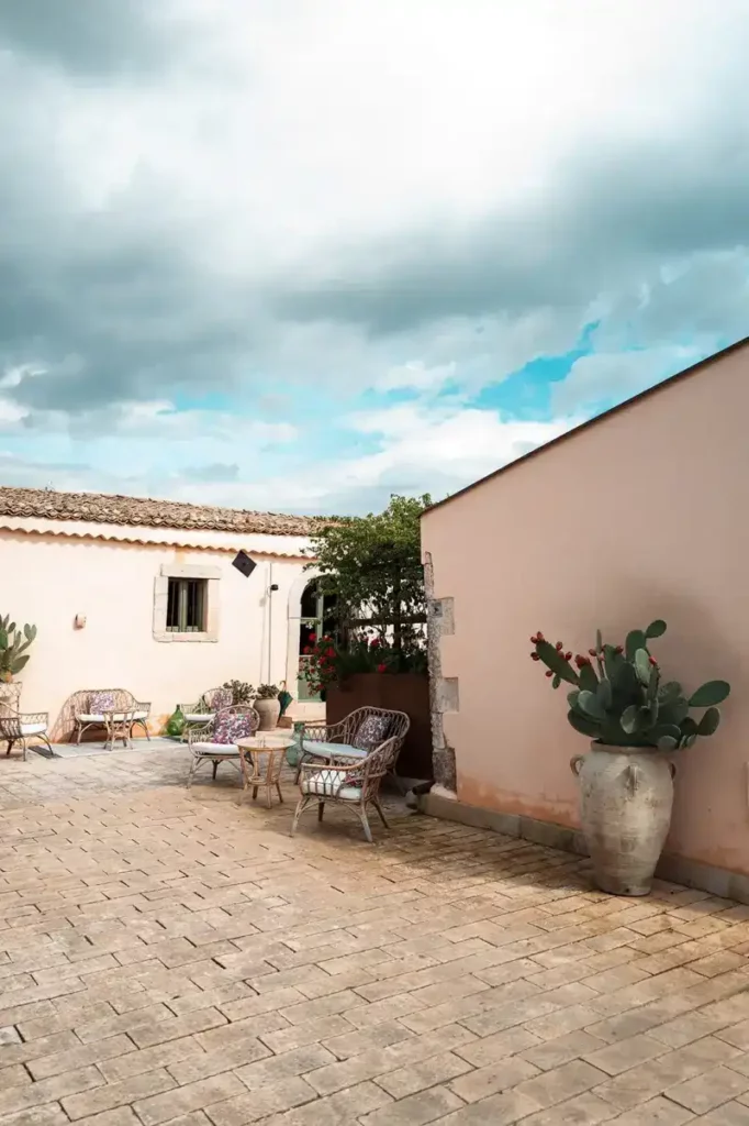 Braccialieri hotel sicily